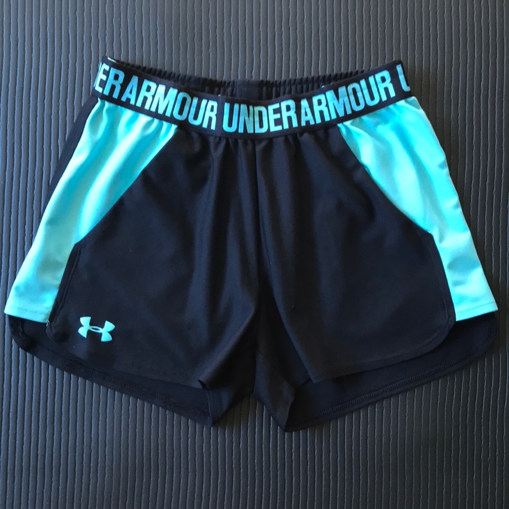 Under armour women short
